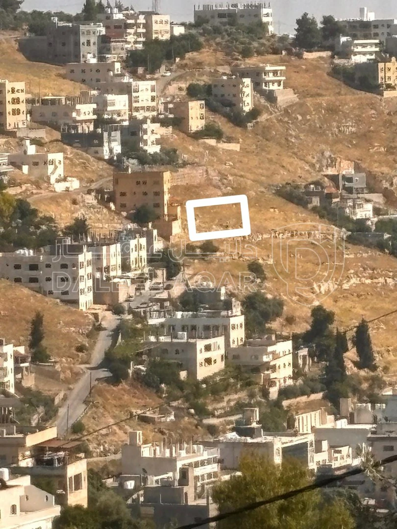 أرض في للبيع ارض 1040 م2  في  السلط- نقب الدبور -سكن أ - 30,000 دأ - صورة 1
